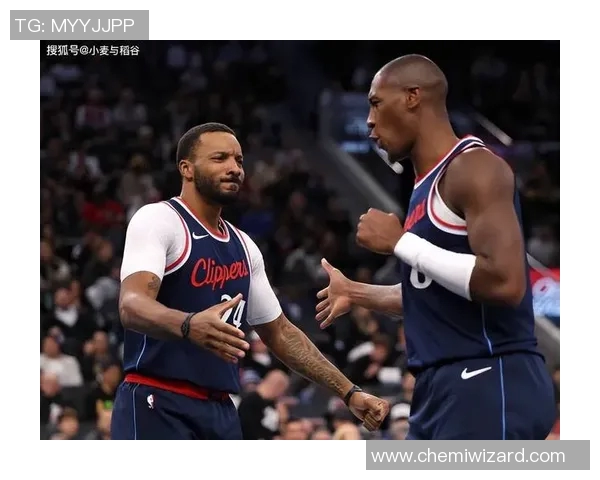 快船117-93大胜太阳，五人表现满分，三人表现合格，邓恩低迷难撑局面